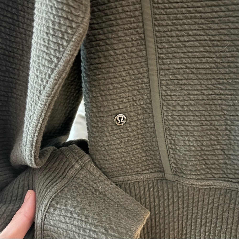 Lululemon On Repeat Bomber in Forest Green 2 NWOT - Picture 12 of 15